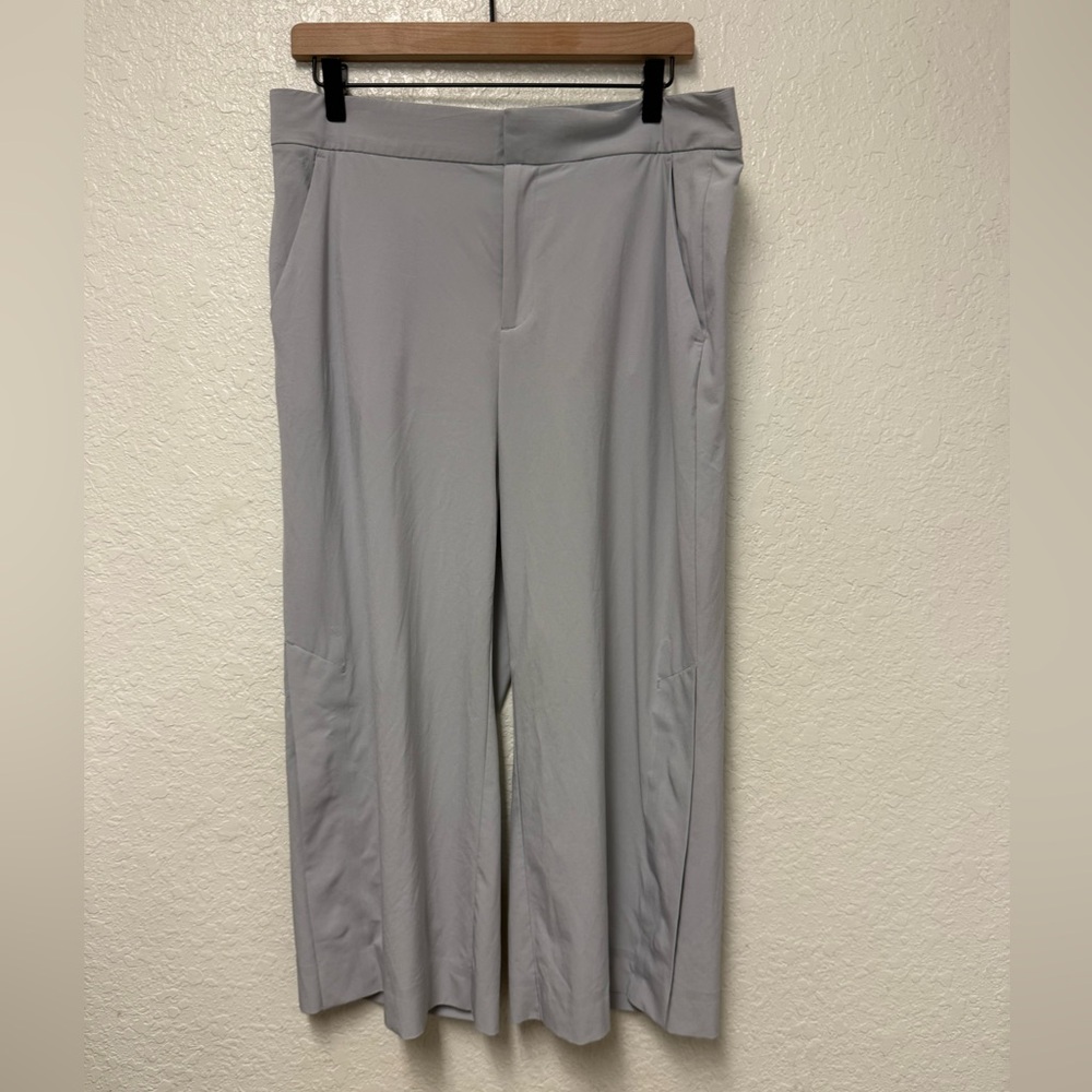 ATHLETA Gray Tribeca Wide Leg Snap Hem Crop Pants Size 12